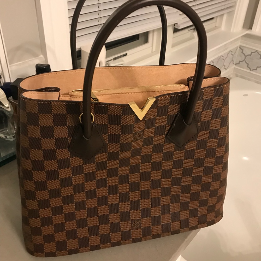 Louis Vuitton Kensington Handbag